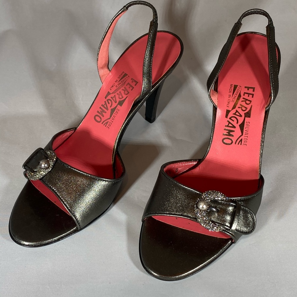 Salvatore Ferragamo slingback heel